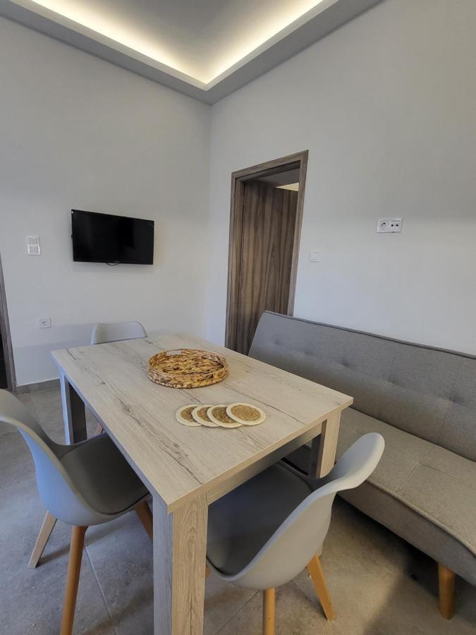 Evangelia'S Cozy House แอร์มูโปลี ภายนอก รูปภาพ